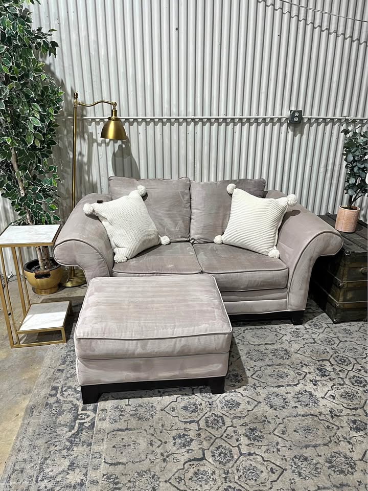 Grey MIcrofiber Love Seat With Ottoman