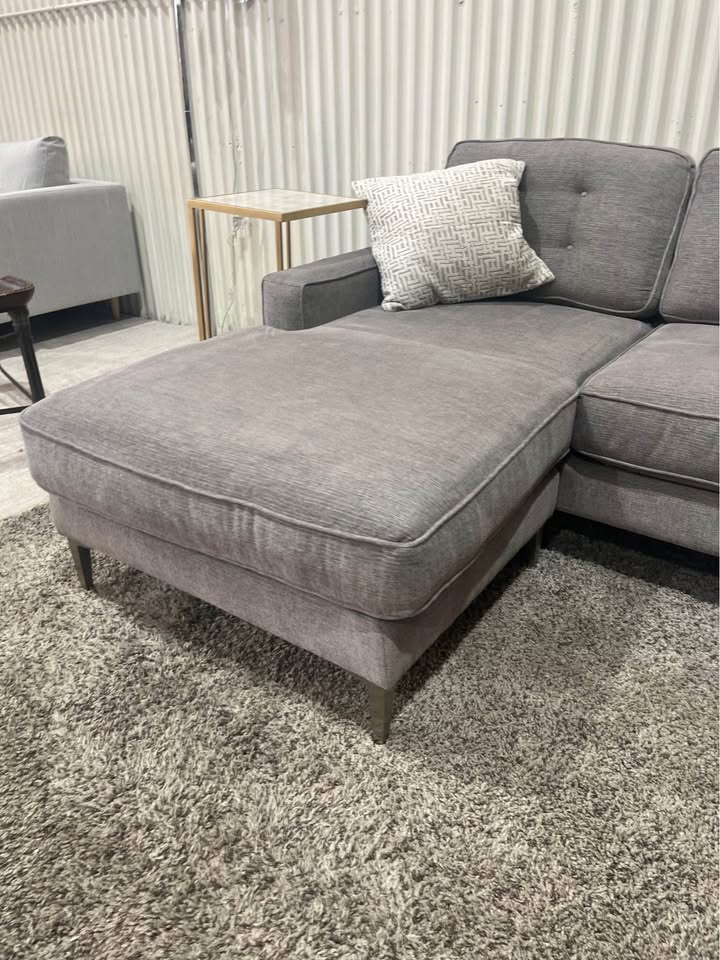 Roy's Sectional Sofa Couch - Reversible Chaise