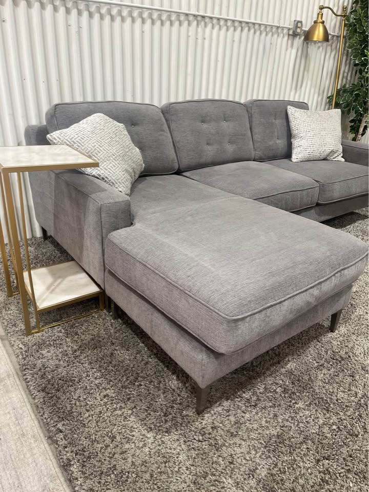 Roy's Sectional Sofa Couch - Reversible Chaise