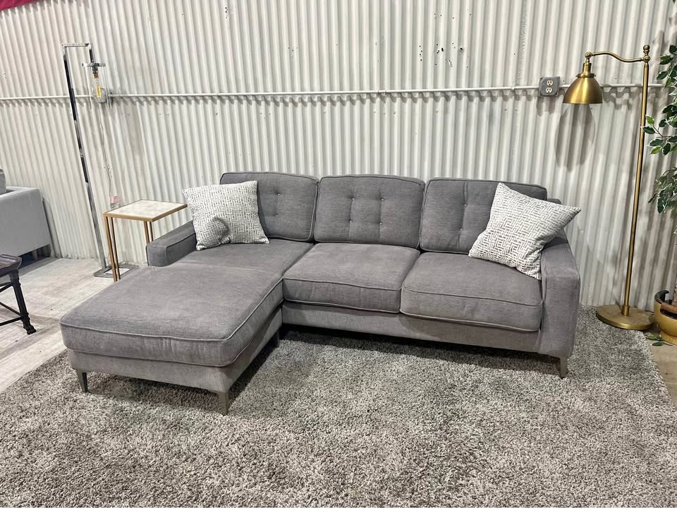 Roy's Sectional Sofa Couch - Reversible Chaise