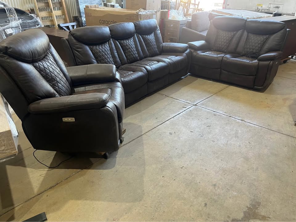 New Open Box 3 Piece Power Living Room Leather Recliner Set