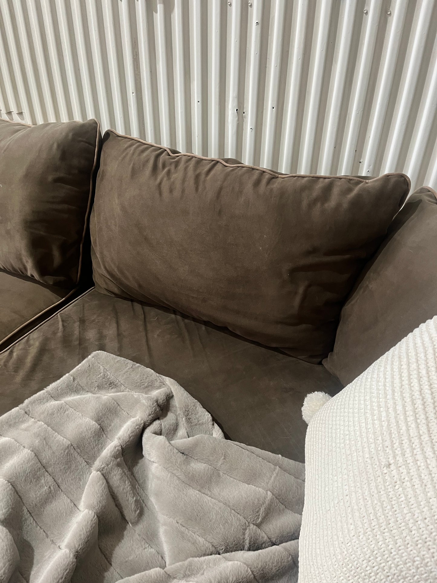 Cuddle Corner Sectional with Chaise Lounge
