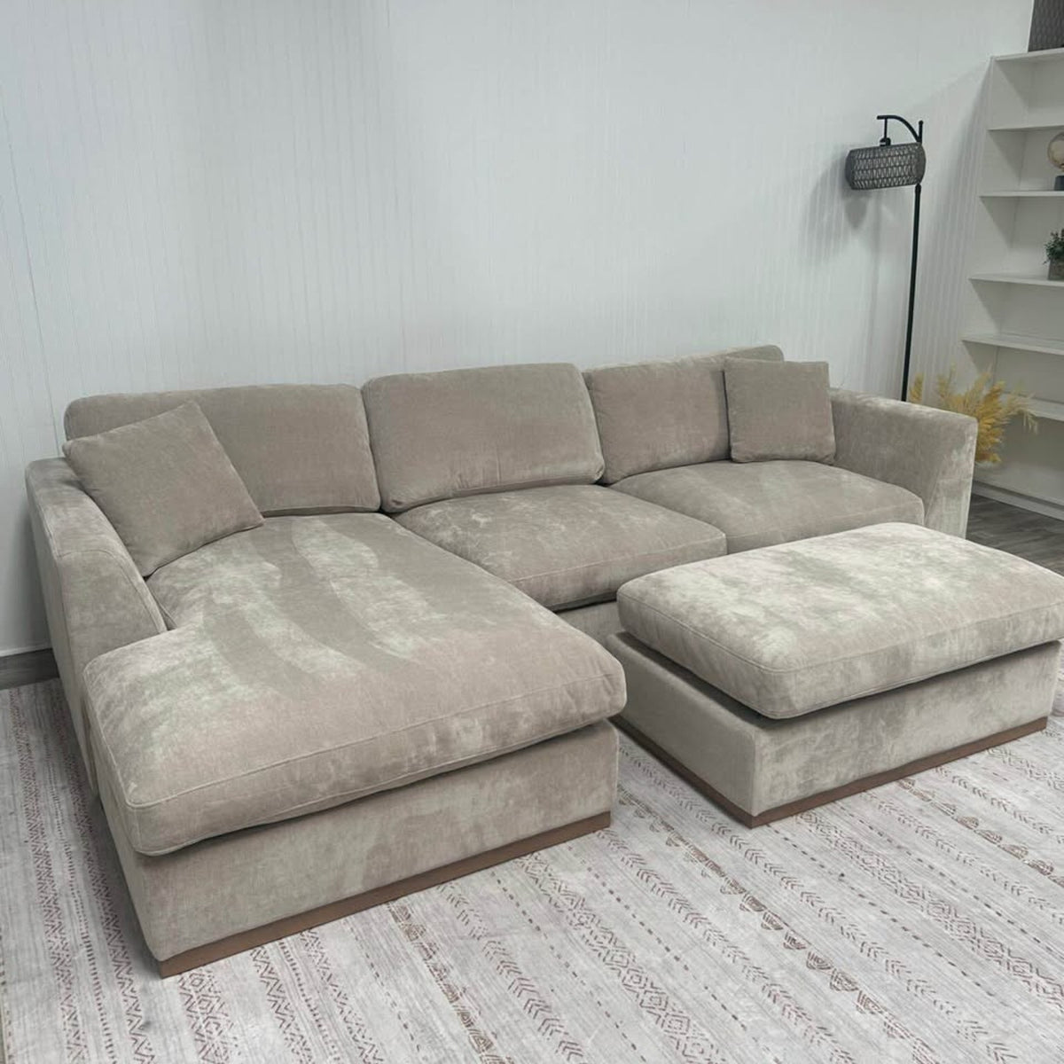 New Henredon Caley Reversible Sofa Chaise with Ottoman - $1699 Retail “open box” Delivery Available