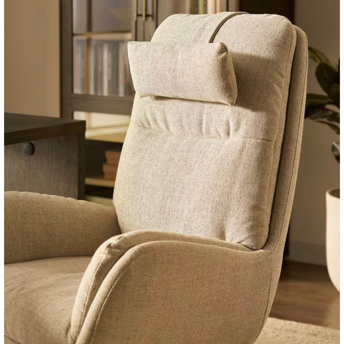 Castlery Leon Office Chair – $749 Retail – New “open box” - Delivery Available