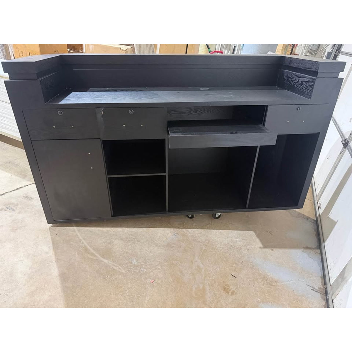 Modern Curved Fluted Reception Desk / Checkout Counter – Commercial Grade | Small Defects