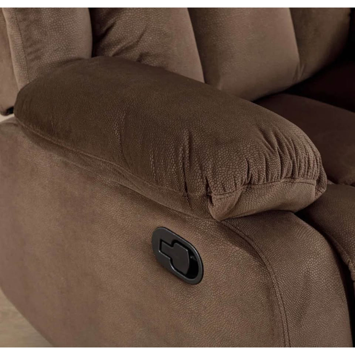 2-Piece Reclining Sofa & Loveseat Set – $1,999 Retail – Delivery Available
