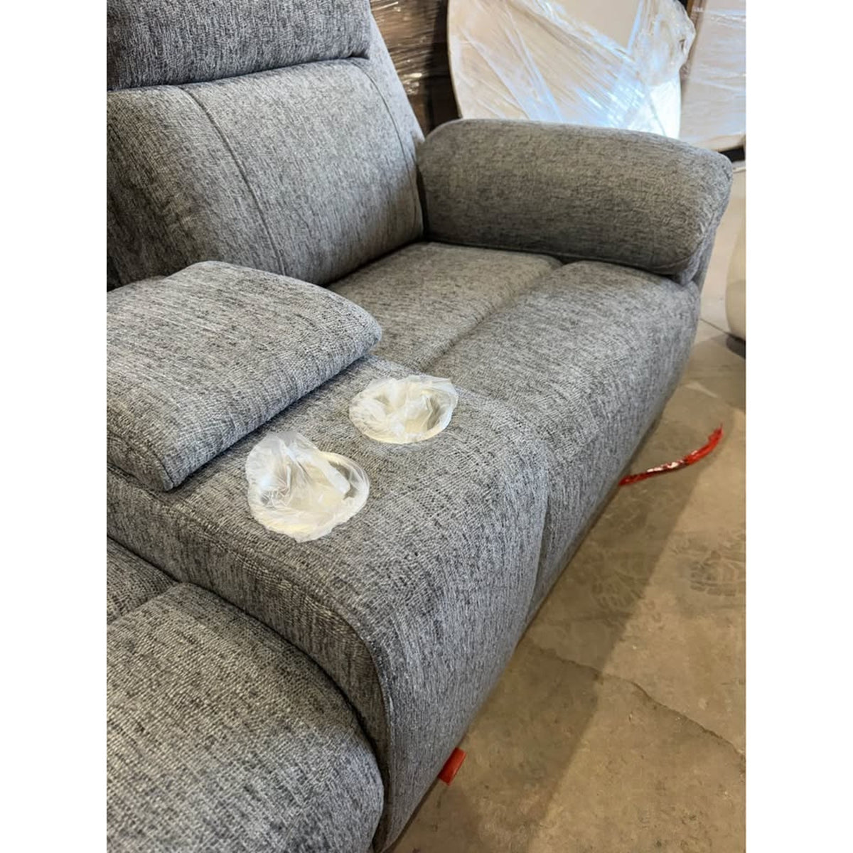 Gray Power Reclining Loveseat w/ Console – RETAIL $995 | NEW OPEN BOX | DELIVERY AVAILABLE