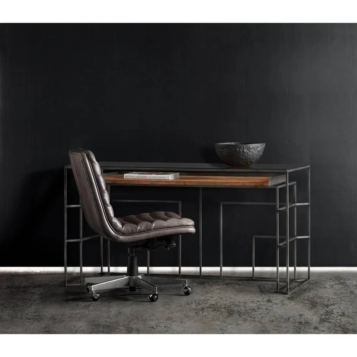 Hooker Furniture Wyatt Top-Grain Leather Executive Office Chair – Retail $1,199 – Delivery Available