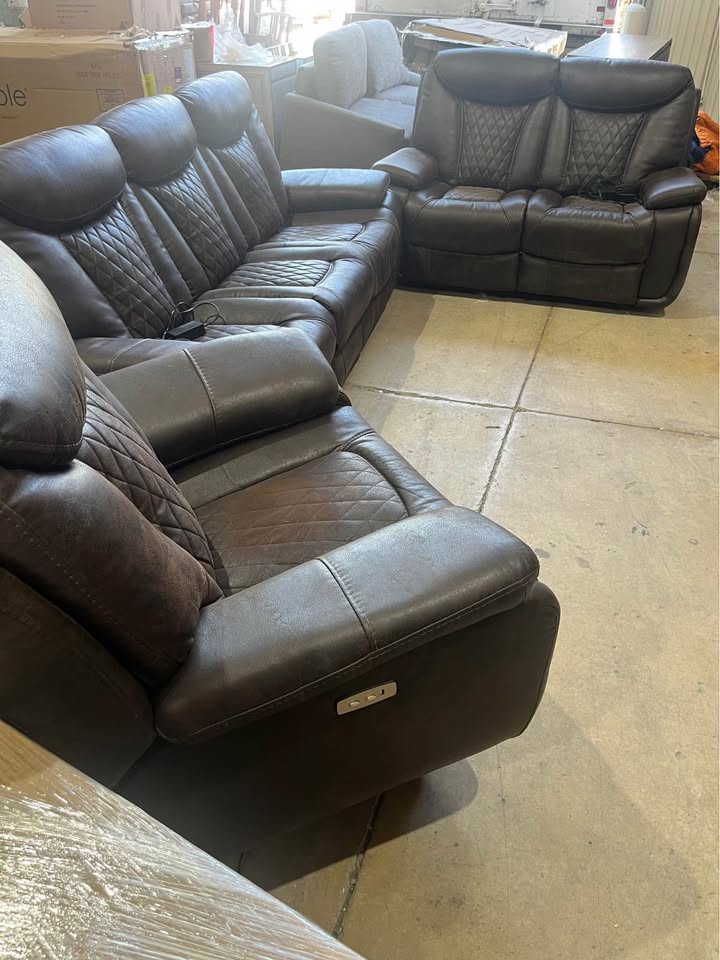 New Open Box 3 Piece Power Living Room Leather Recliner Set