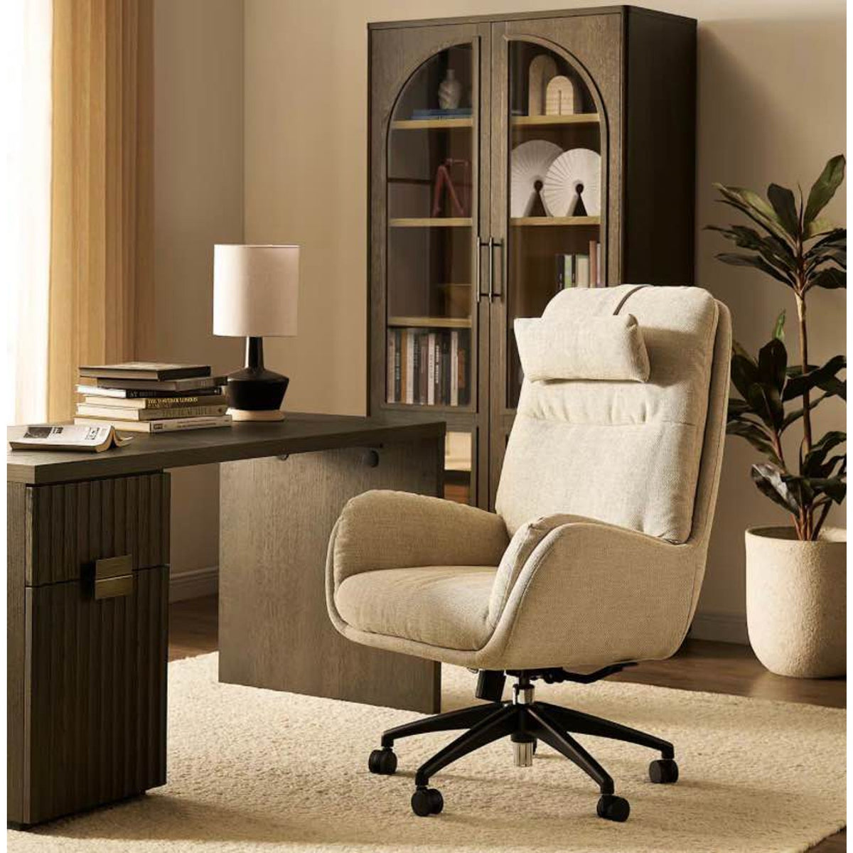 Castlery Leon Office Chair – $749 Retail – New “open box” - Delivery Available