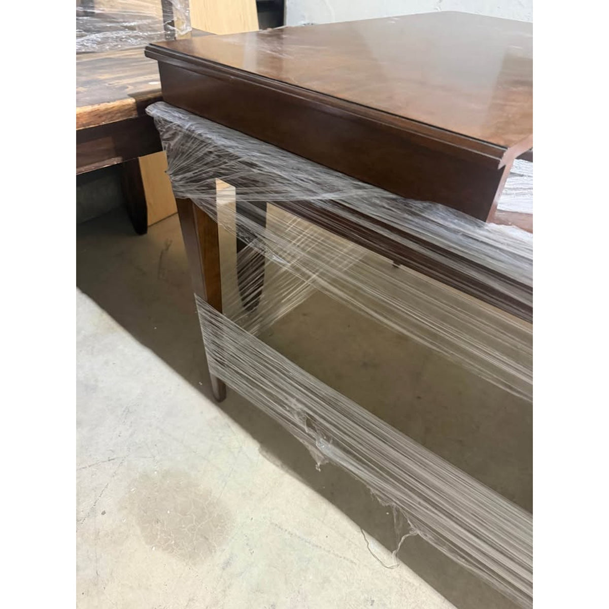 104” Extendable Dining Table Seats 10-12 – Retail $3,000+ Solid Wood Woodbridge Brand Delivery Avail