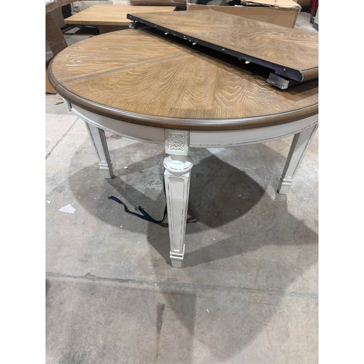 New Ashley Realyn Extendable Dining Table | 48”-72” Round to Oval | Delivery Available