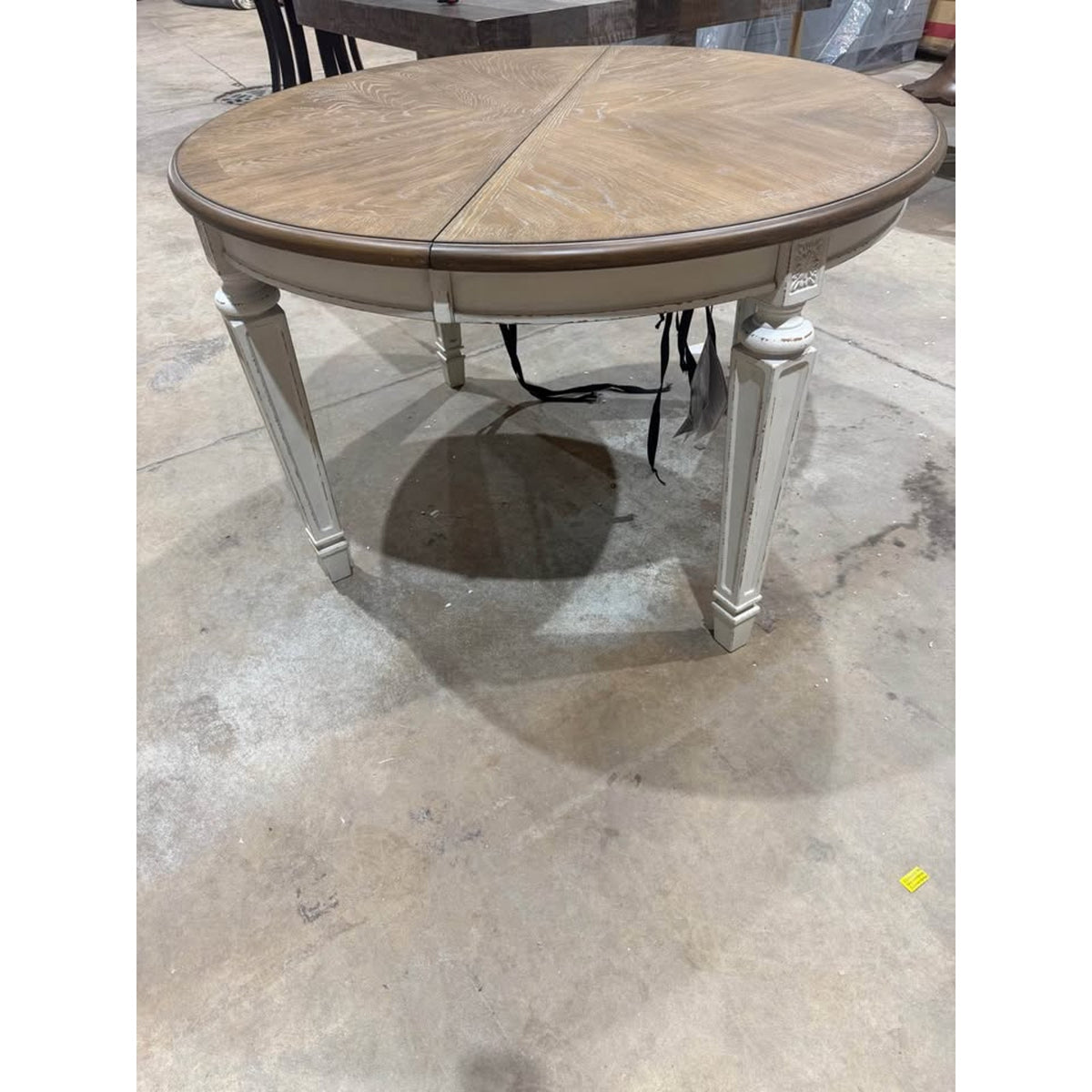 New Ashley Realyn Extendable Dining Table | 48”-72” Round to Oval | Delivery Available