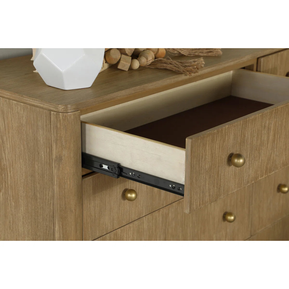 New Open Box Kelly Clarkson Maxine 8 Drawer Dresser