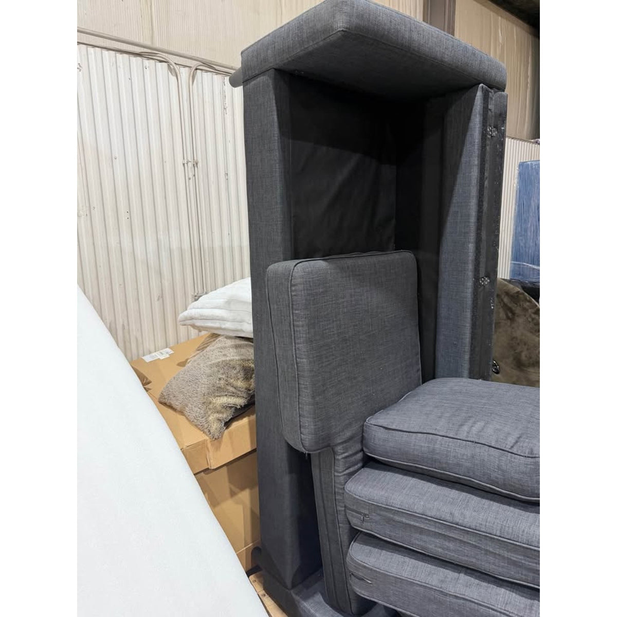 Black Reversible Sectional Sofa Couch - Chaise Lounge - Cleaned & Comfy - 2pcs Delivery Available