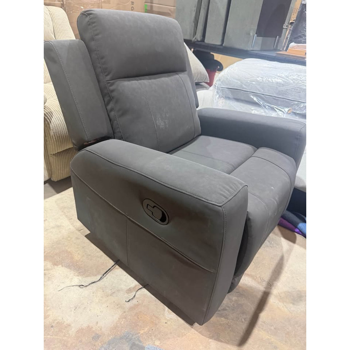 New Coaster Brentwood 3-Piece Reclining Set – Open Box – Delivery Available