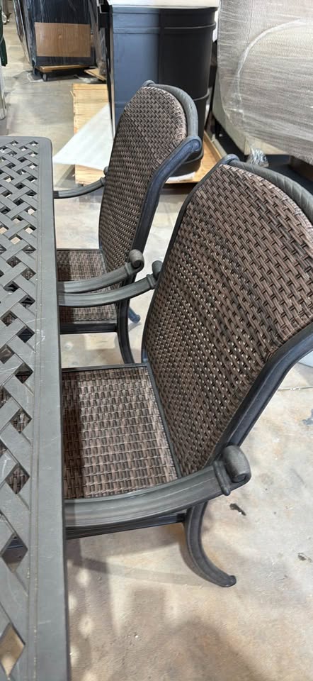 7-Piece Outdoor Patio Dining Set – 72″ Table & 6 Chairs