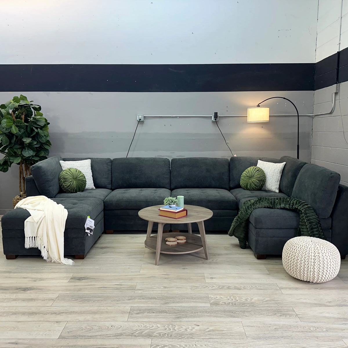 Used Thomasville Tisdale 6-Piece Modular Sectional – Dark Gray – Good Condition